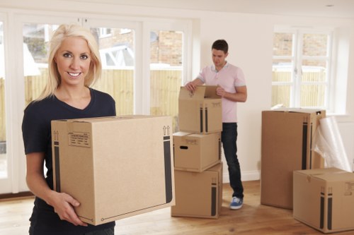 Packing boxes and furniture for removal truck hire in Chelsea